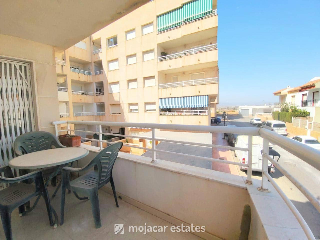 3 sypialnia Apartament na sprzedaż w Garrucha z basenem garażem - 169 900 € (Ref: 10065701)