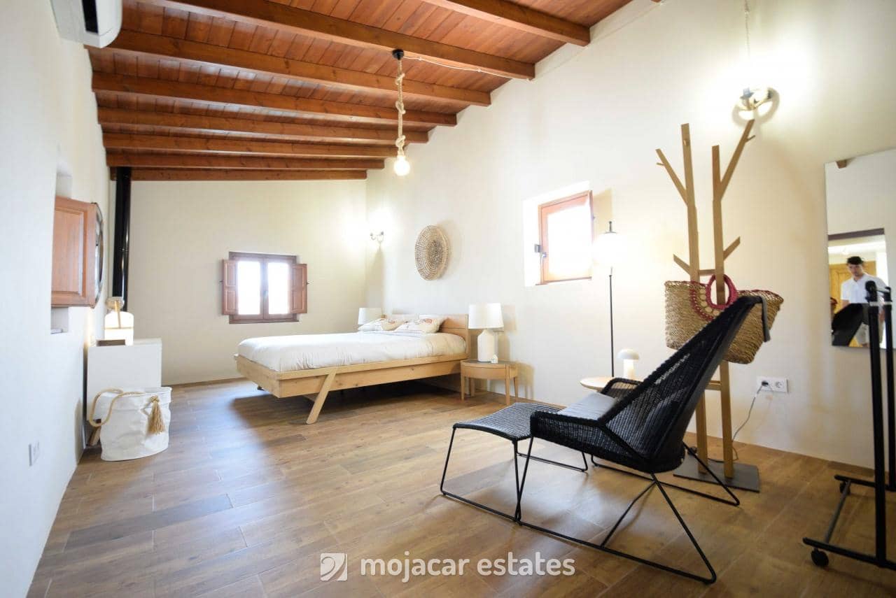 Finca/Casa Rural de 3 habitaciones en Albox en venta con piscina - 374.995 € (Ref: 10085268)