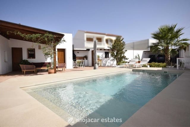 Finca/Casa Rural de 3 habitaciones en Llanos de los Olleres, Albox en venta con piscina - 374.995 € (Ref: 10085268)