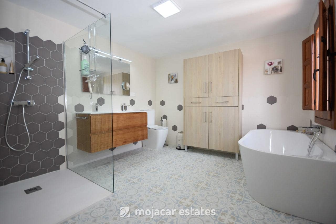 Finca/Casa Rural de 3 habitaciones en Albox en venta con piscina - 374.995 € (Ref: 10085268)