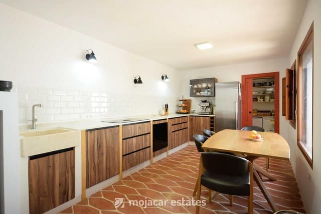 Finca/Casa Rural de 3 habitaciones en Llanos de los Olleres, Albox en venta con piscina - 374.995 € (Ref: 10085268)