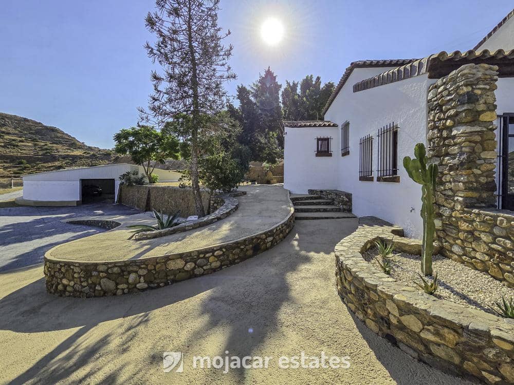 4 soveværelse Villa til salg i Mojacar med swimmingpool garage - € 1.295.000 (Ref: 10113491)