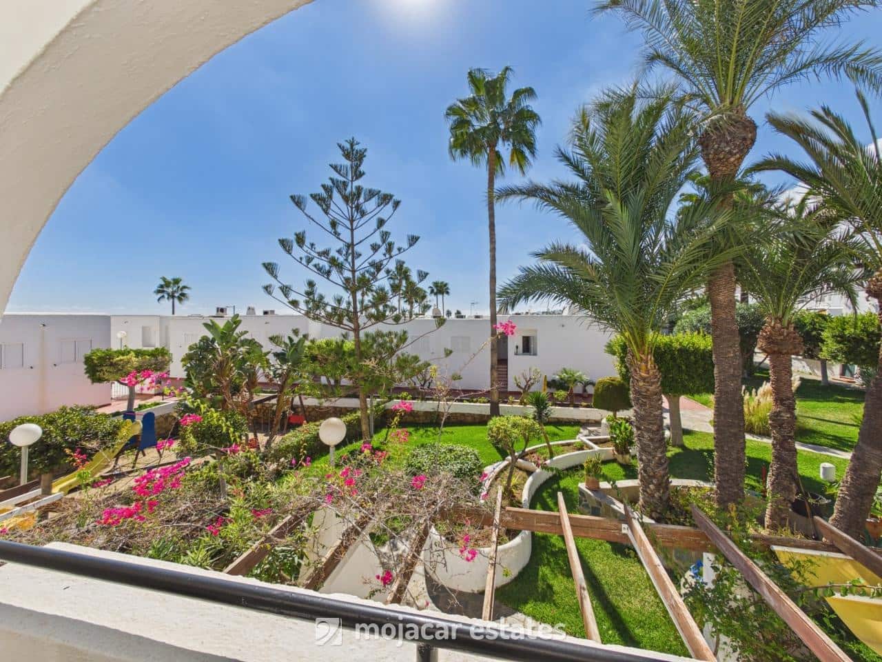 2 bedroom Townhouse for sale in Mojacar with pool garage - € 249,000 (Ref: 10158758)