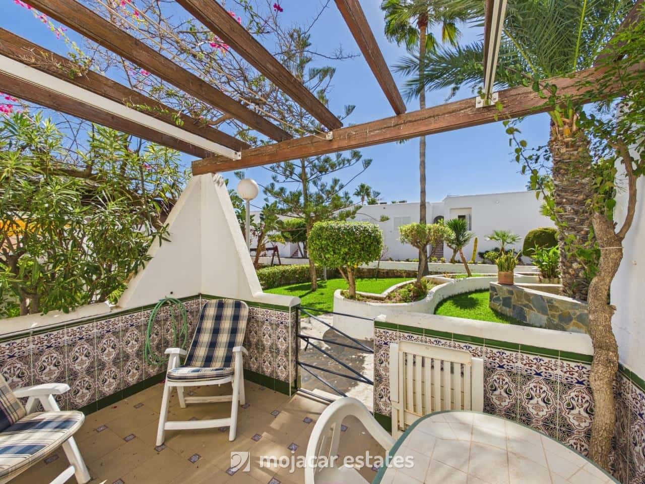 2 bedroom Townhouse for sale in Mojacar with pool garage - € 249,000 (Ref: 10158758)