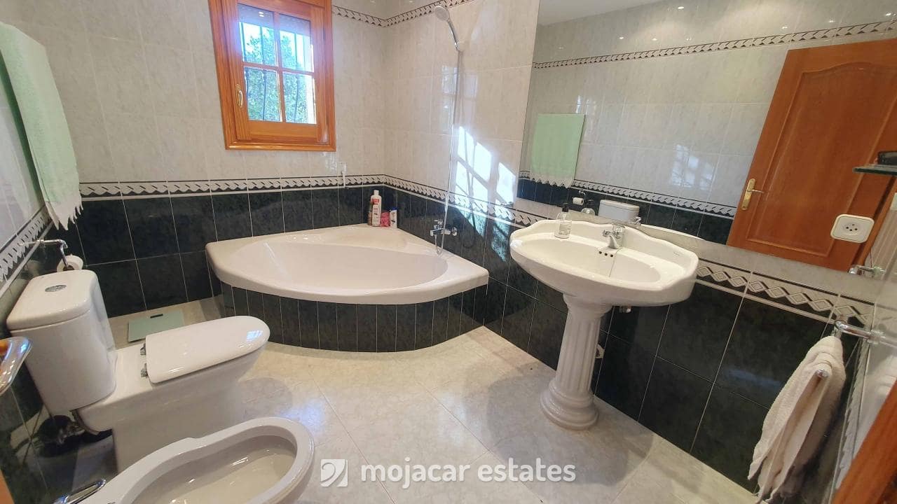 4 slaapkamer Villa te koop in Mojacar - € 320.000 (Ref: 7267026)