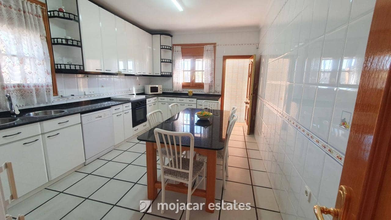 4 slaapkamer Villa te koop in Mojacar - € 320.000 (Ref: 7267026)