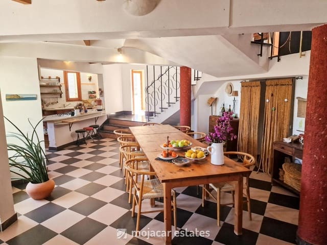 7 soveværelse Villa til salg i Carboneras - € 620.000 (Ref: 8116022)