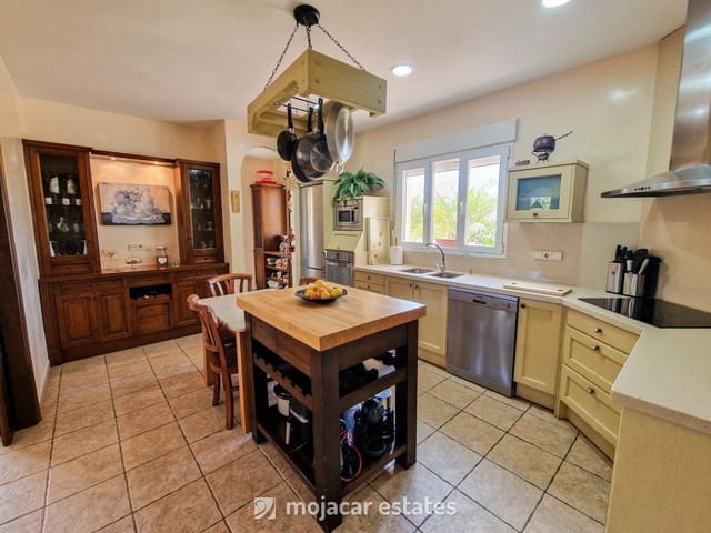 4 chambre Villa/Maison à vendre à Vera Ciudad, Vera avec piscine - 695 000 € (Ref: 8198573)