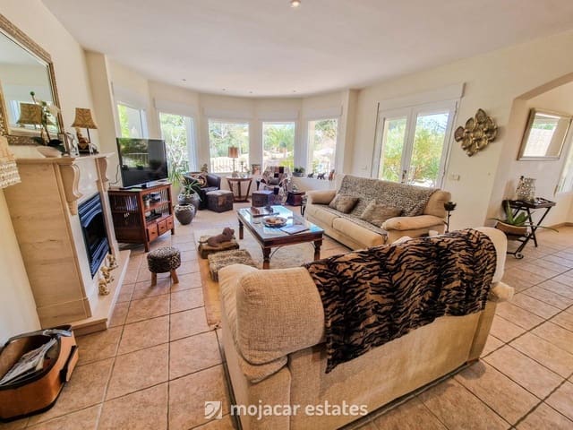 4 chambre Villa/Maison à vendre à Vera Ciudad, Vera avec piscine - 695 000 € (Ref: 8198573)