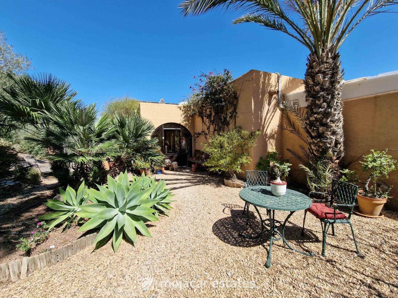 Chalet de 3 habitaciones en Vera en venta con piscina garaje - 690.000 € (Ref: 8222104)