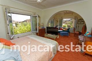 Chalet de 3 habitaciones en Vera en venta con piscina garaje - 690.000 € (Ref: 8222104)