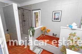 Chalet de 3 habitaciones en Vera en venta con piscina garaje - 690.000 € (Ref: 8222104)