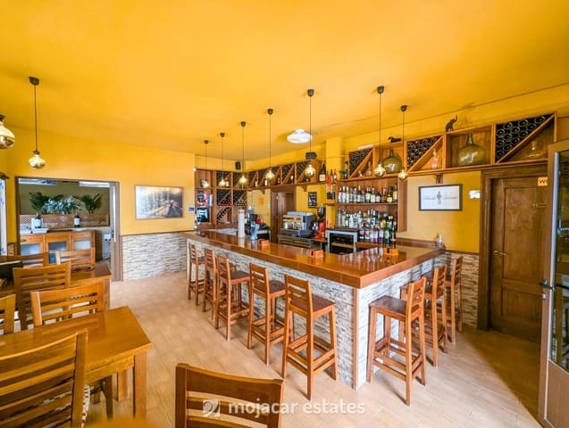 Commercial for sale in Los Gallardos - € 1,250,000 (Ref: 8416933)