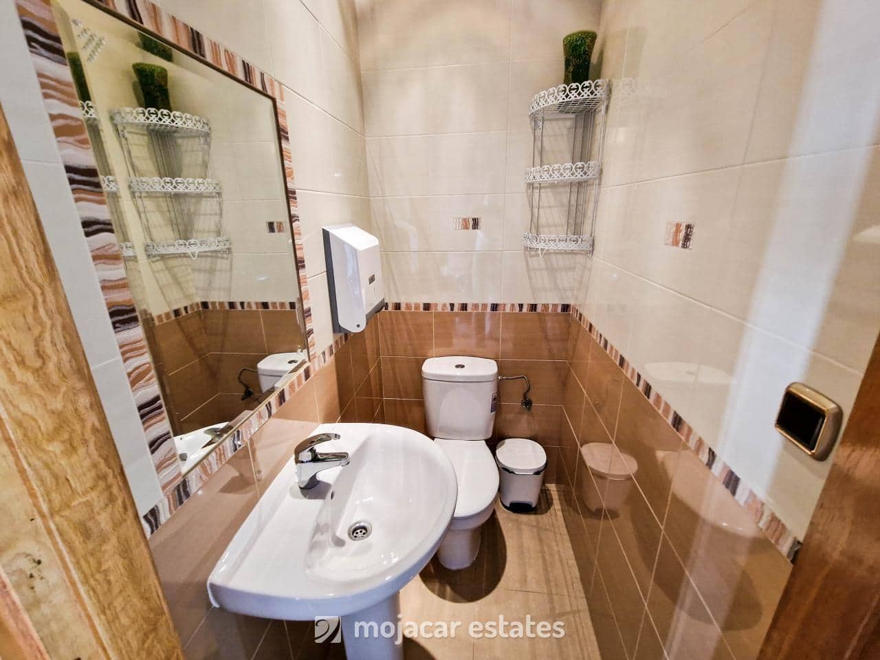 Erhverv til salg i Antas - € 110.000 (Ref: 8840408)