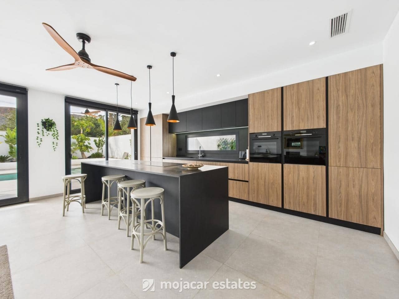 4 slaapkamer Villa te koop in Mojacar met zwembad - € 795.000 (Ref: 8899667)