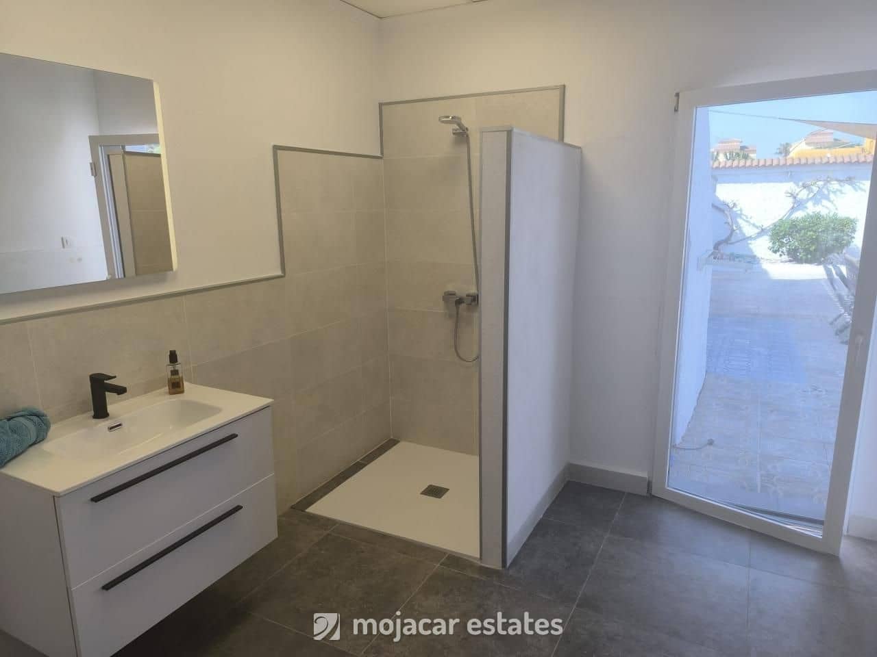 3 soveværelse Villa til salg i Las Cunas med swimmingpool - € 495.000 (Ref: 9151552)