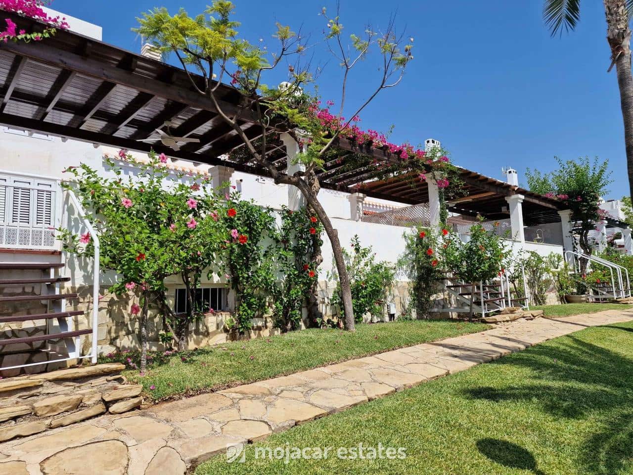 3 soveværelse Byhus til salg i Mojacar med swimmingpool - € 325.000 (Ref: 9172583)