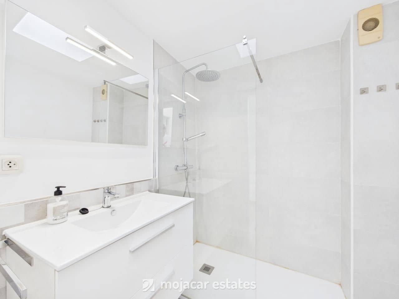 3 soverom Hus til salgs i Mojacar med svømmebasseng - € 190 000 (Ref: 9302809)