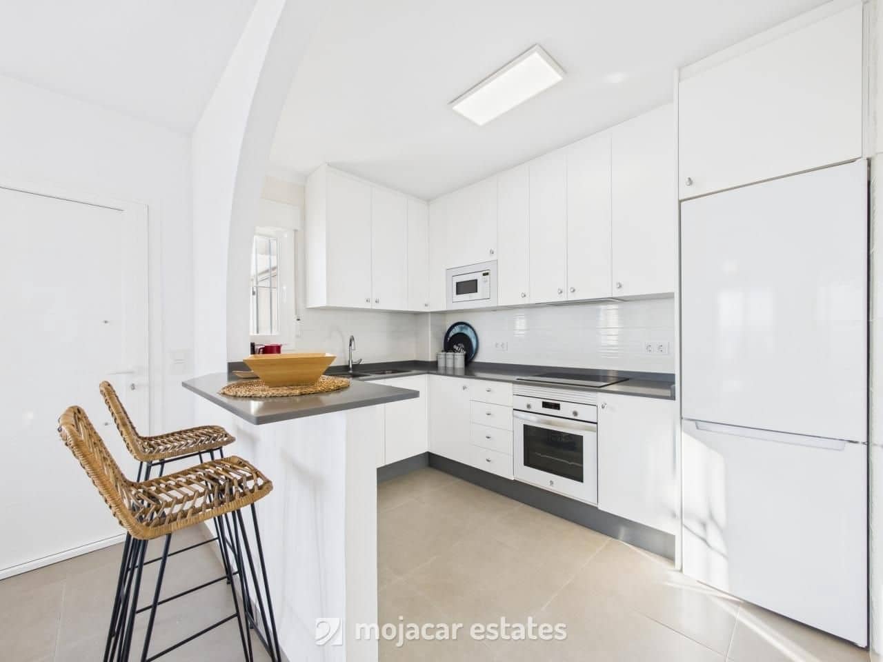 2 bedroom Apartment for sale in Mojacar with pool - € 285,000 (Ref: 9352974)