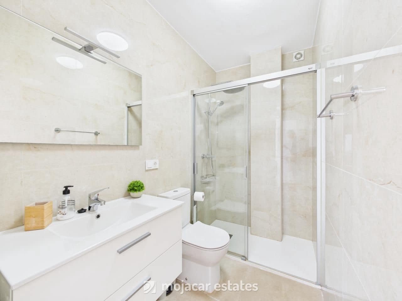 2 bedroom Apartment for sale in Mojacar with pool - € 285,000 (Ref: 9352974)