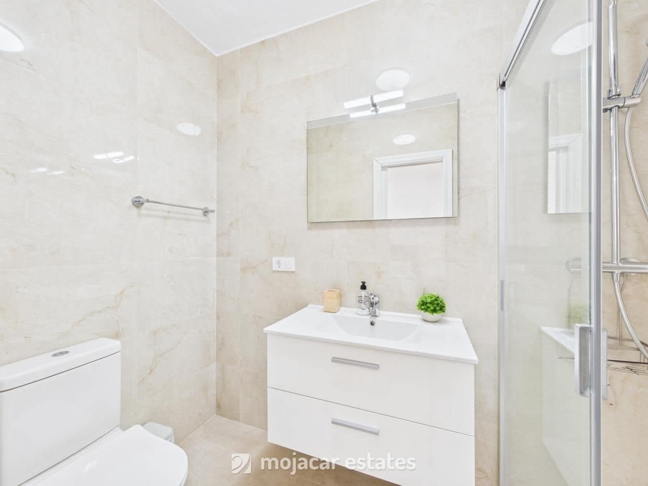 2 bedroom Apartment for sale in Mojacar with pool - € 285,000 (Ref: 9352974)