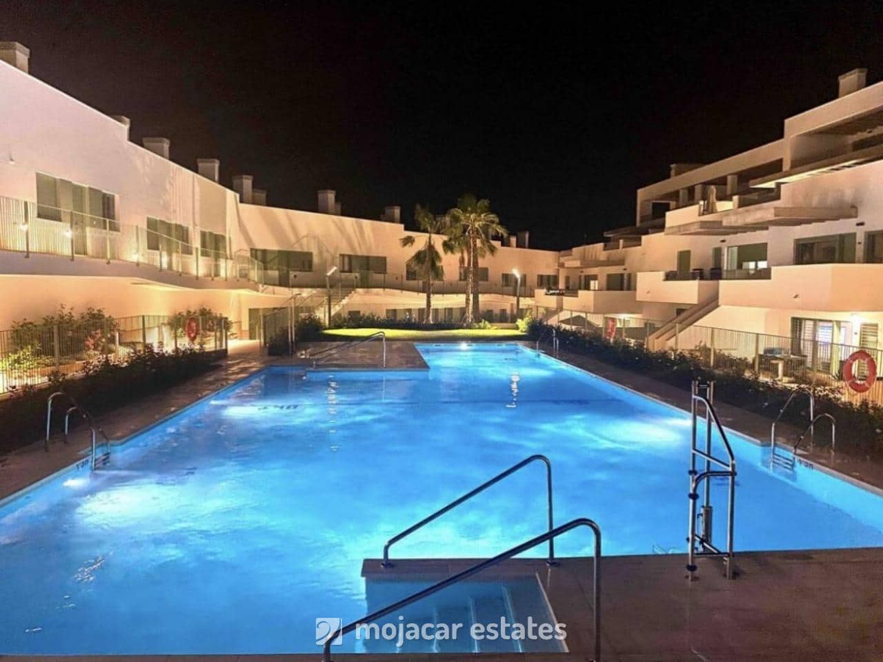 Apartamento de 2 habitaciones en Mojácar en venta con piscina - 299.000 € (Ref: 9378531)