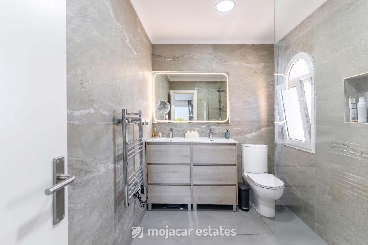 5 soverom Villa til salgs i Garrucha med svømmebasseng - € 1 150 000 (Ref: 9386983)