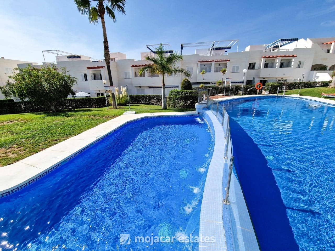 2 bedroom Apartment for sale in Mojacar with pool - € 289,000 (Ref: 9473603)