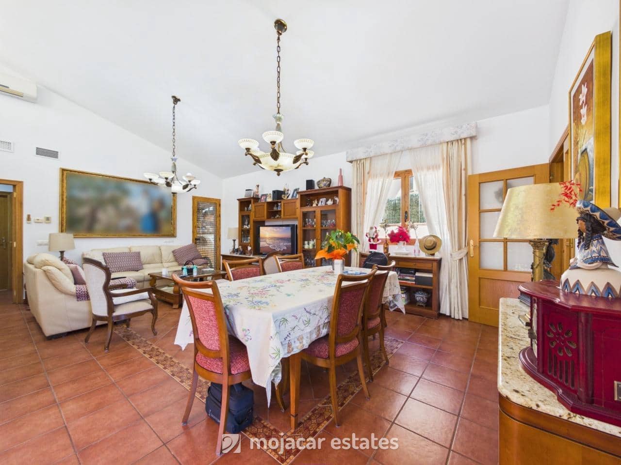 Chalet de 3 habitaciones en Vera en venta con piscina garaje - 475.000 € (Ref: 9875449)
