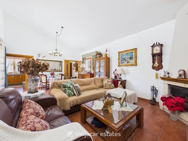 5 camera da letto Villa in vendita in Vera Ciudad, Vera con piscina garage - 395.000 € (Rif: 9875450)