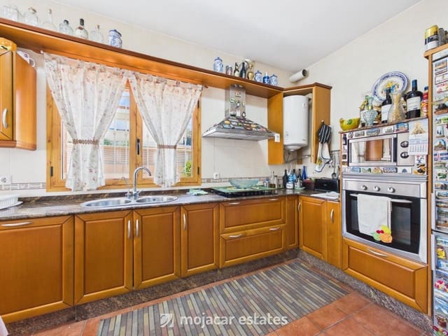 5 camera da letto Villa in vendita in Vera Ciudad, Vera con piscina garage - 395.000 € (Rif: 9875450)