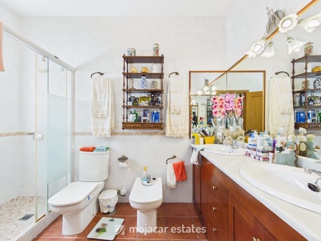 5 camera da letto Villa in vendita in Vera Ciudad, Vera con piscina garage - 395.000 € (Rif: 9875450)
