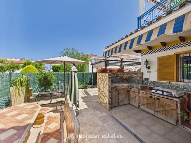 Casa de 2 habitaciones en Vera Playa Naturista, Vera en venta con piscina garaje - 249.950 € (Ref: 9883781)