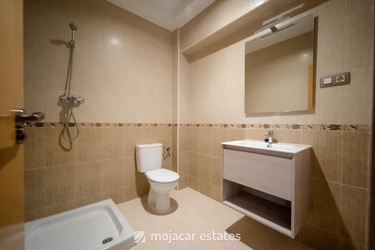 2 soverom Leilighet til salgs i Las Herrerias med svømmebasseng garasje - € 145 900 (Ref: 9974435)