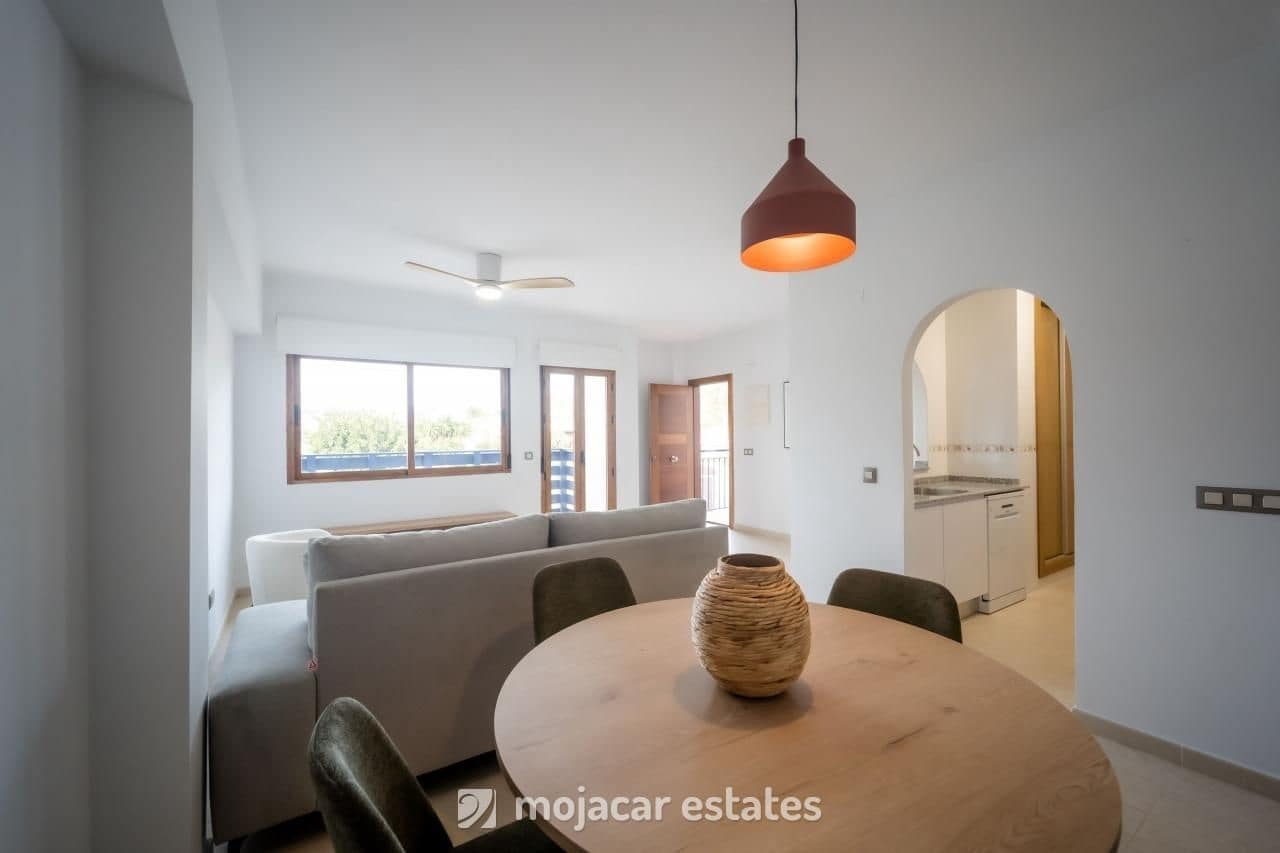 2 soverom Leilighet til salgs i Las Herrerias med svømmebasseng garasje - € 145 900 (Ref: 9974435)