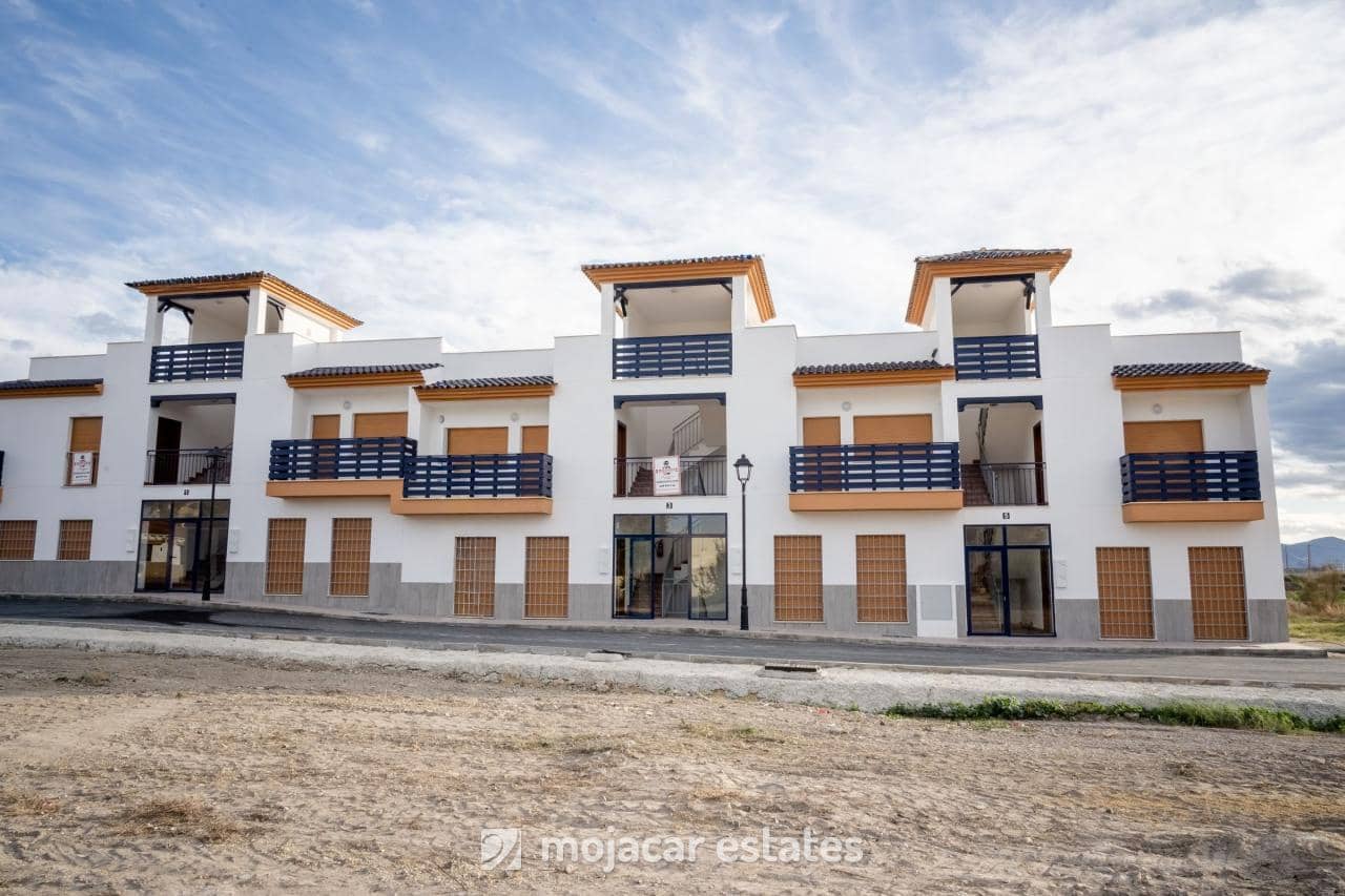 2 soverom Leilighet til salgs i Las Herrerias med svømmebasseng garasje - € 145 900 (Ref: 9974435)