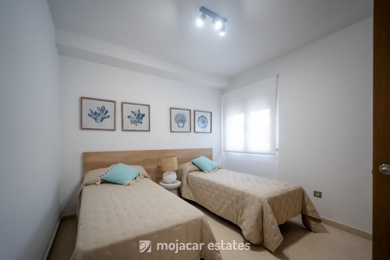 2 soverom Leilighet til salgs i Las Herrerias med svømmebasseng garasje - € 145 900 (Ref: 9974435)