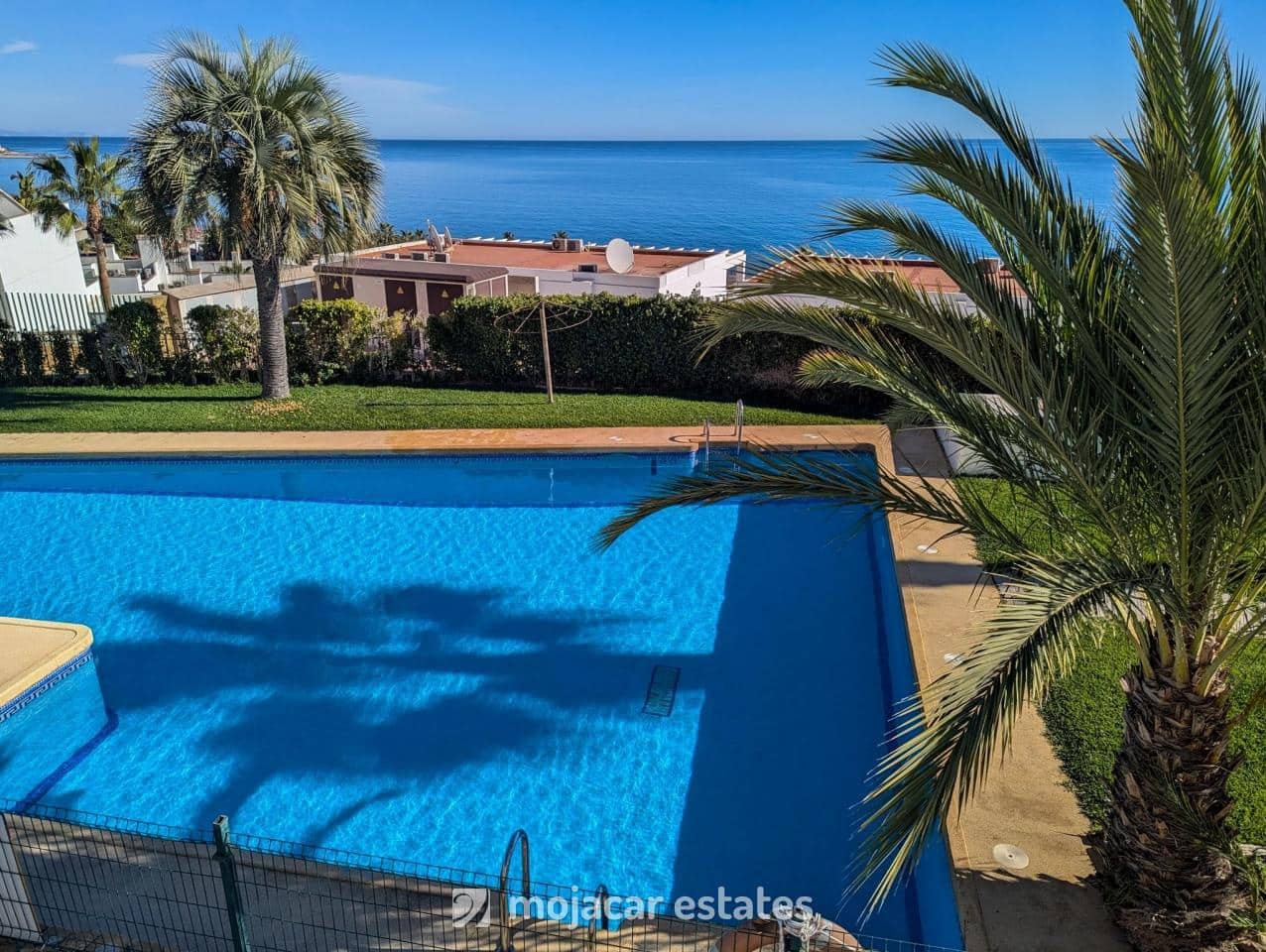 3 bedroom Apartment for sale in Mojacar with pool garage - € 380,000 (Ref: 9990006)