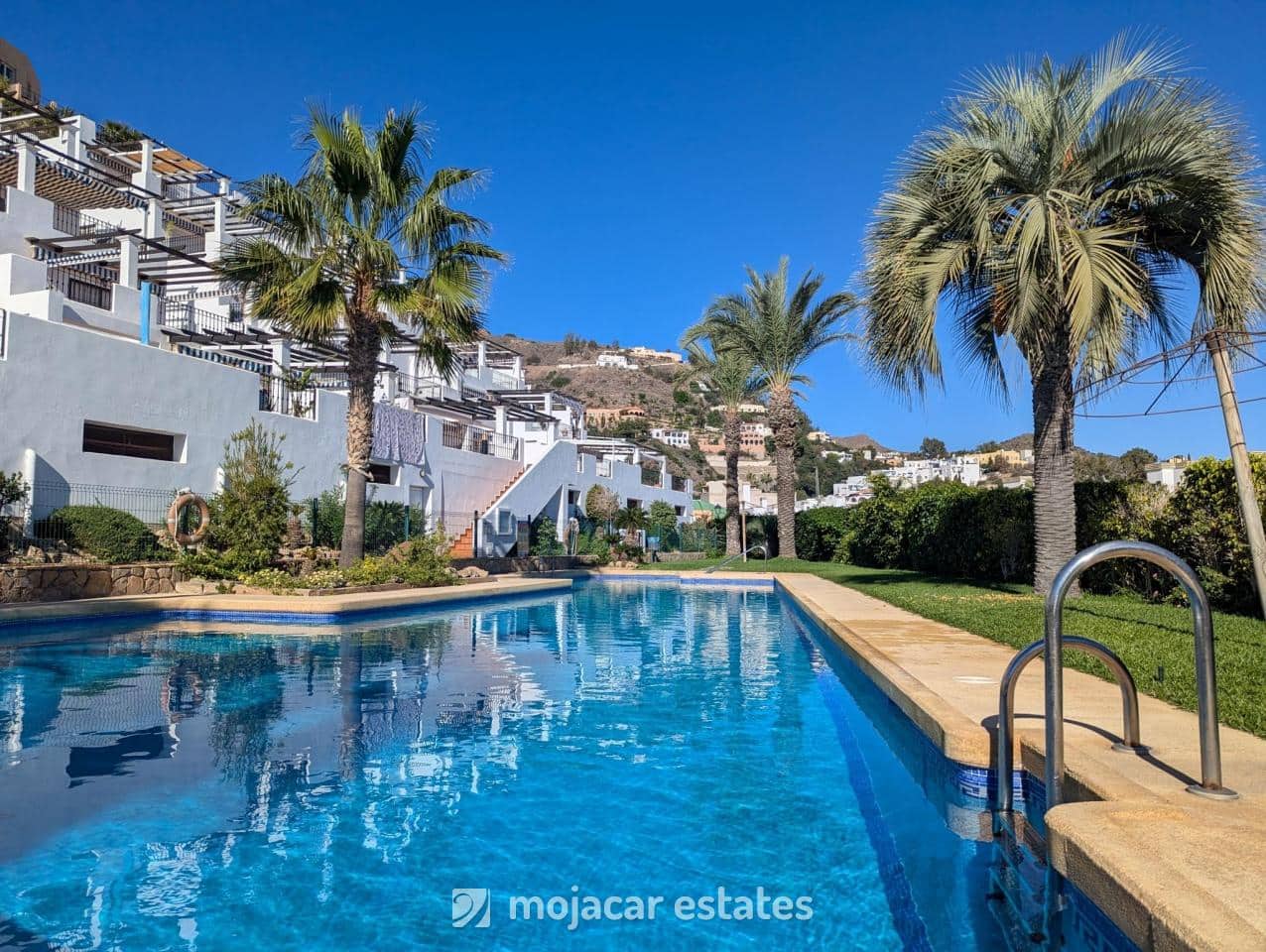 3 bedroom Apartment for sale in Mojacar with pool garage - € 380,000 (Ref: 9990006)