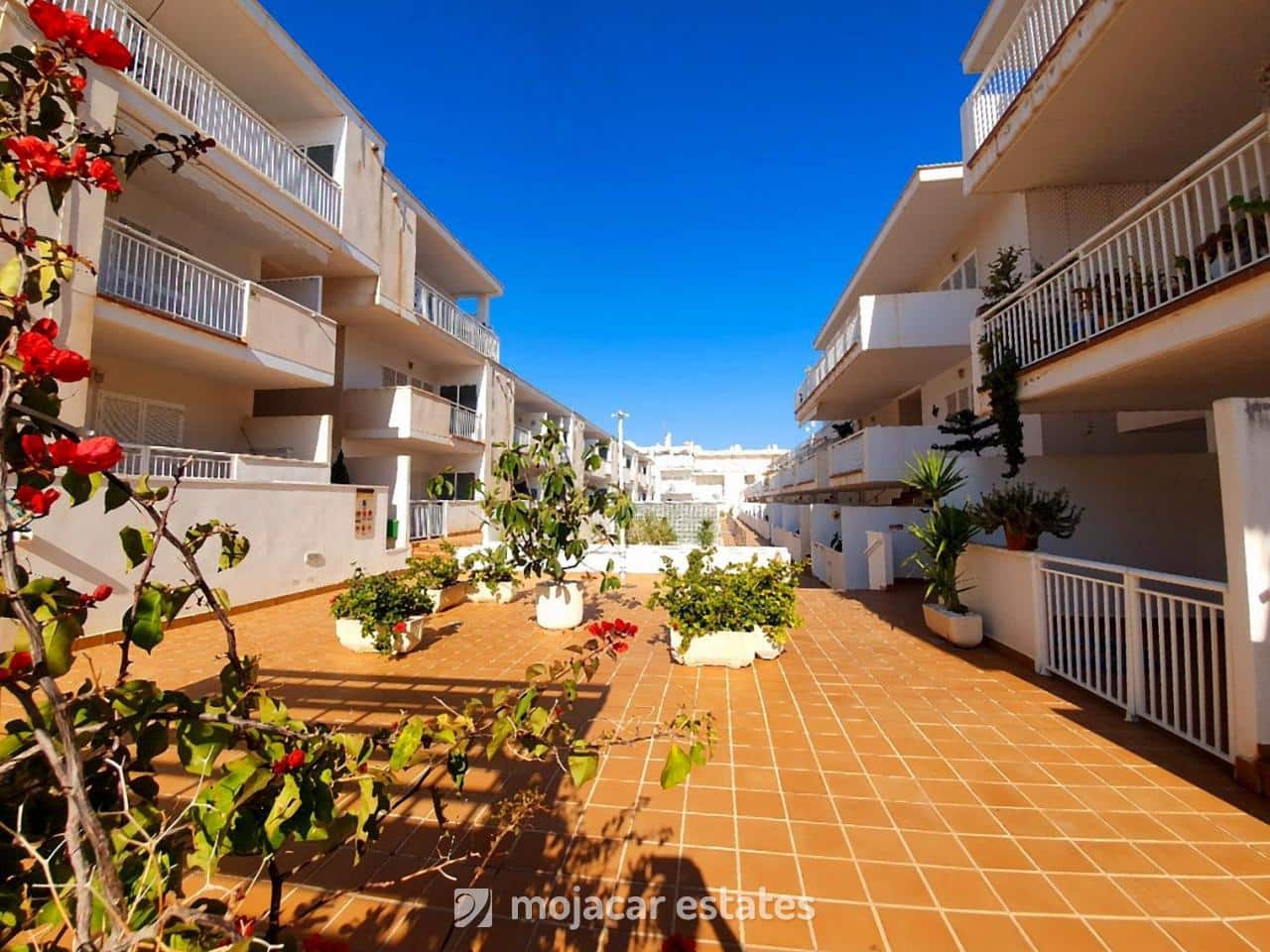 2 bedroom Apartment for sale in Mojacar with pool garage - € 243,000 (Ref: 9993668)