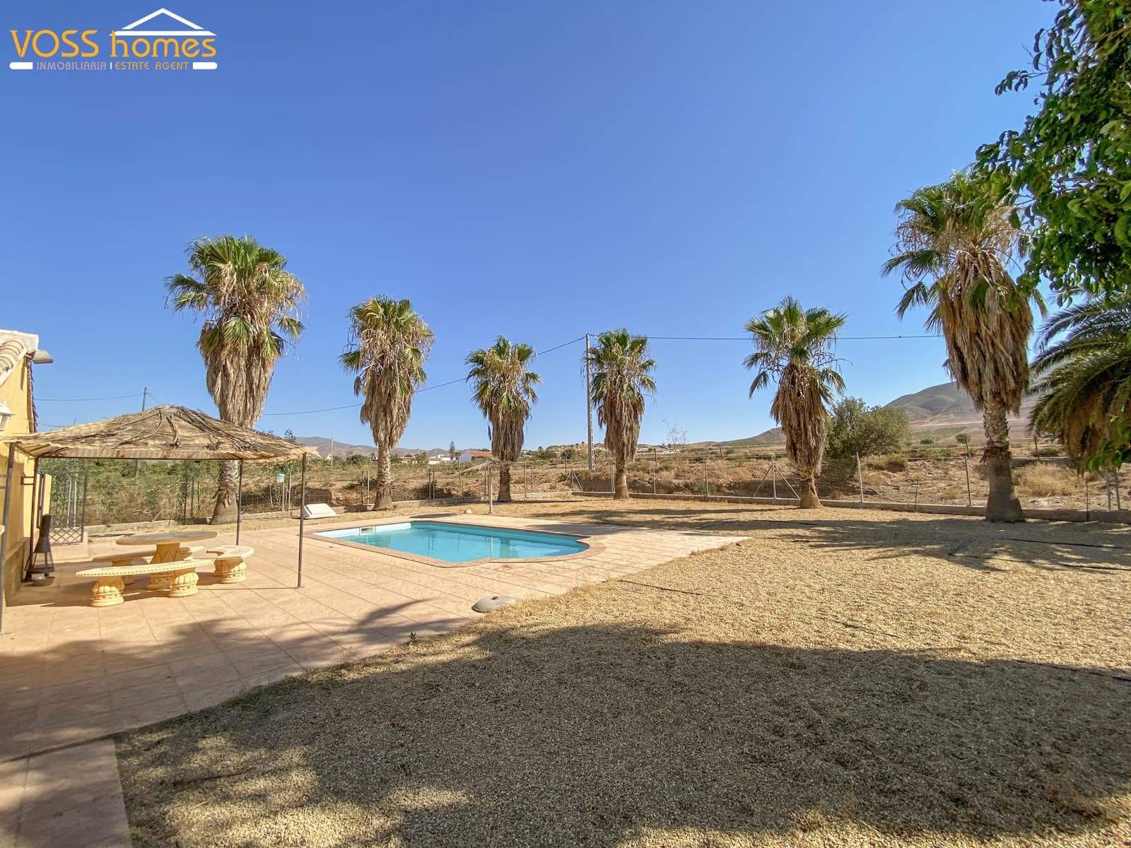 5 soveværelse Finca/Landehus til salg i Huercal-Overa med swimmingpool garage - € 219.950 (Ref: 10004852)