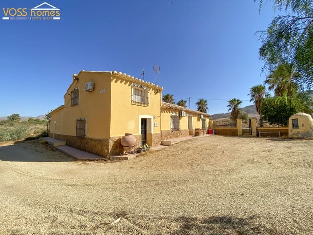 5 soveværelse Finca/Landehus til salg i Huércal-Overa med swimmingpool garage - € 219.950 (Ref: 10004852)
