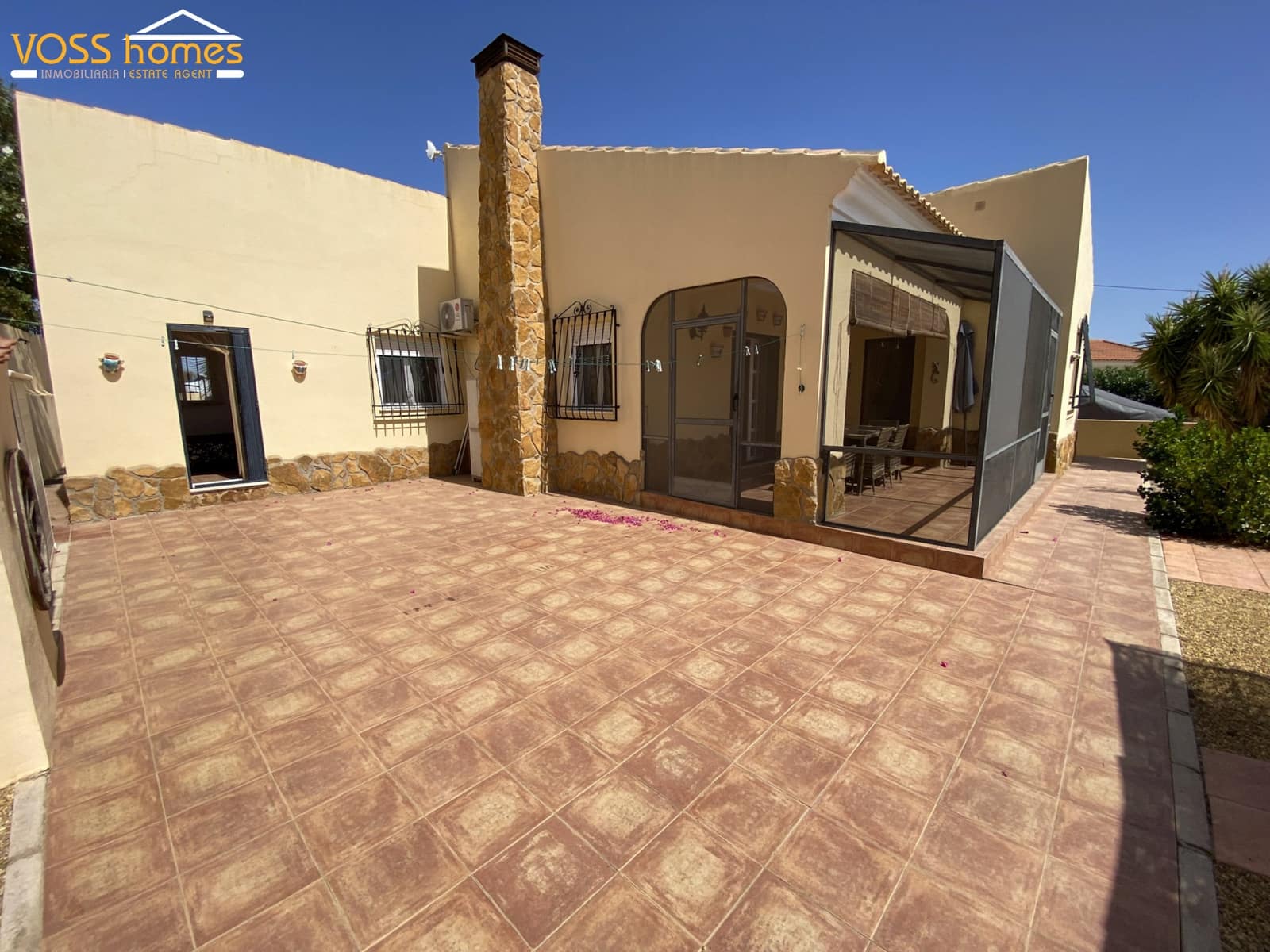3 Zimmer Villa zu vermieten in Huercal-Overa mit Pool Garage - 1.200 € (Ref: 10048925)