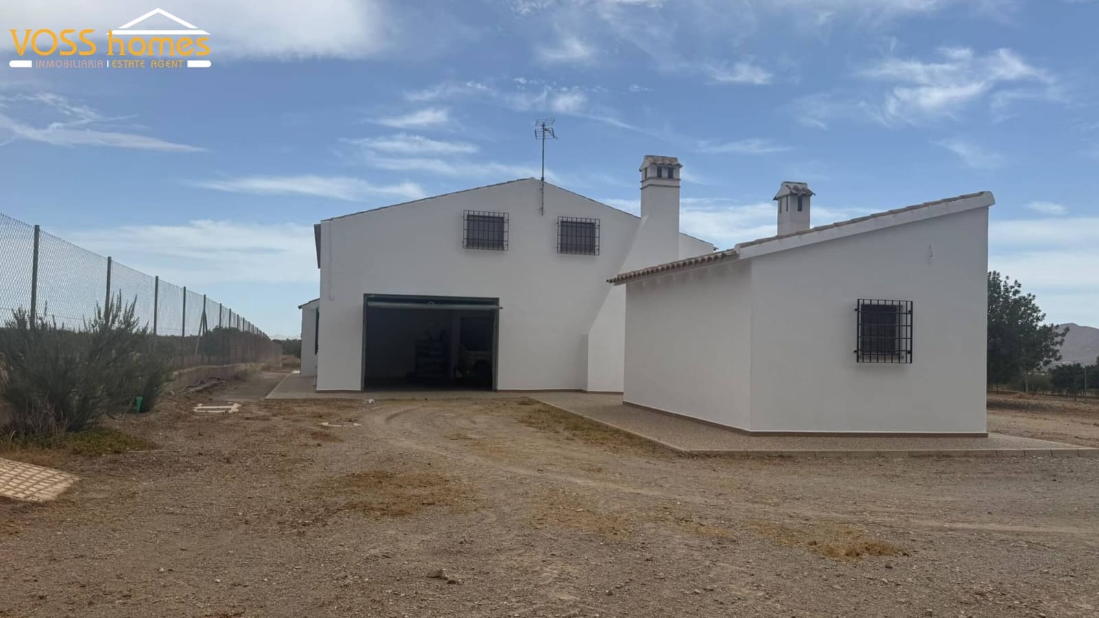 4 soveværelse Finca/Landehus til salg i Huercal-Overa med garage - € 250.000 (Ref: 10059476)