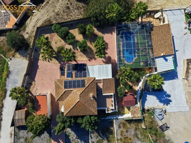 5 soveværelse Villa til salg i Huércal-Overa med swimmingpool garage - € 429.950 (Ref: 10101082)
