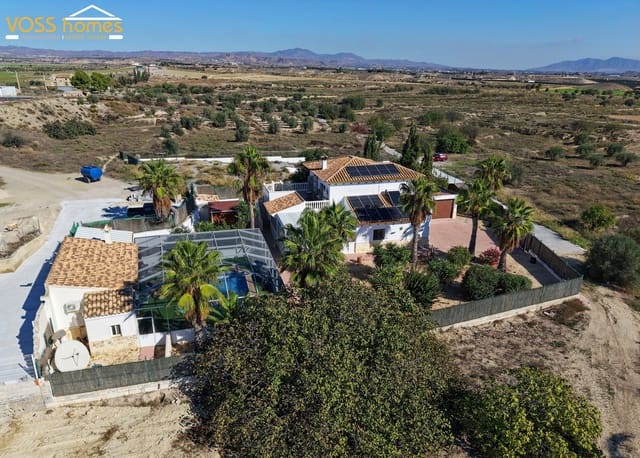 5 soveværelse Villa til salg i Huércal-Overa med swimmingpool garage - € 429.950 (Ref: 10101082)