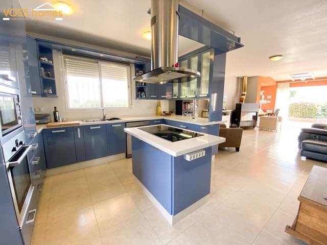 Chalet de 4 habitaciones en Puerto Lumbreras en venta con piscina garaje - 429.950 € (Ref: 10147446)
