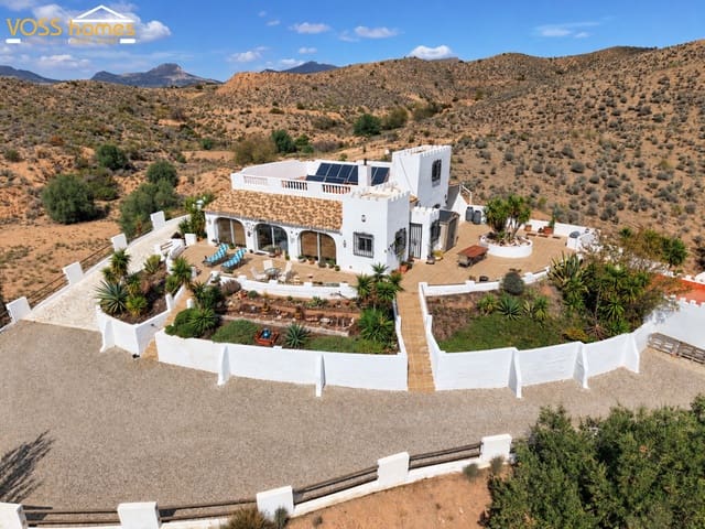 3 soverom Finca/Herregård til salgs i Albox med svømmebasseng garasje - € 245 000 (Ref: 10163327)
