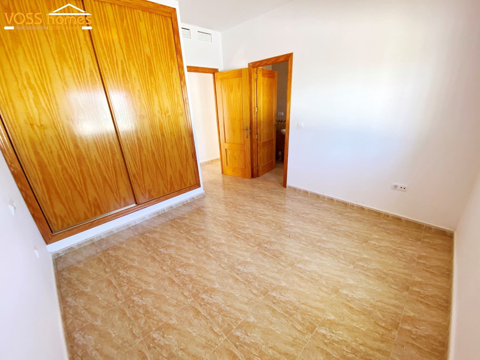 Chalet de 3 habitaciones en Zurgena en venta con garaje - 194.950 € (Ref: 10174781)