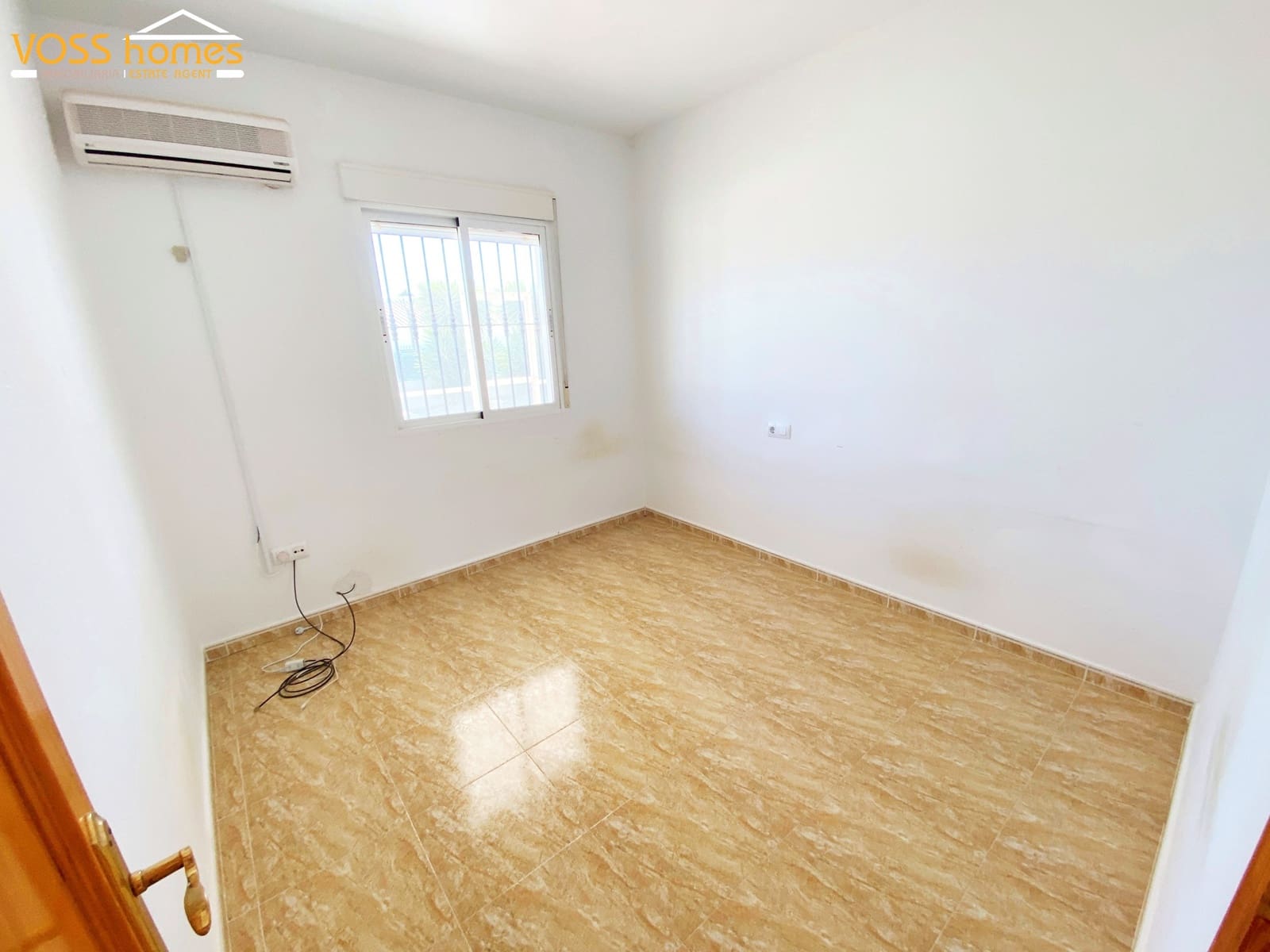 Chalet de 3 habitaciones en Zurgena en venta con garaje - 194.950 € (Ref: 10174781)
